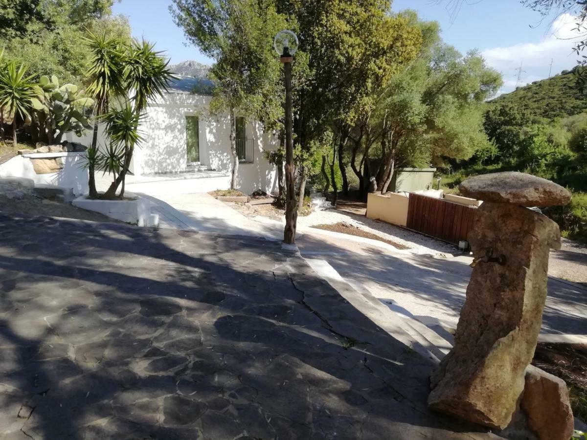 In Campagna Da Nino Hotel Olbia Exterior photo